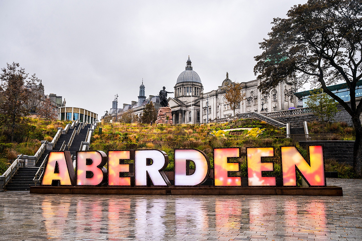 Same Day Courier Aberdeen