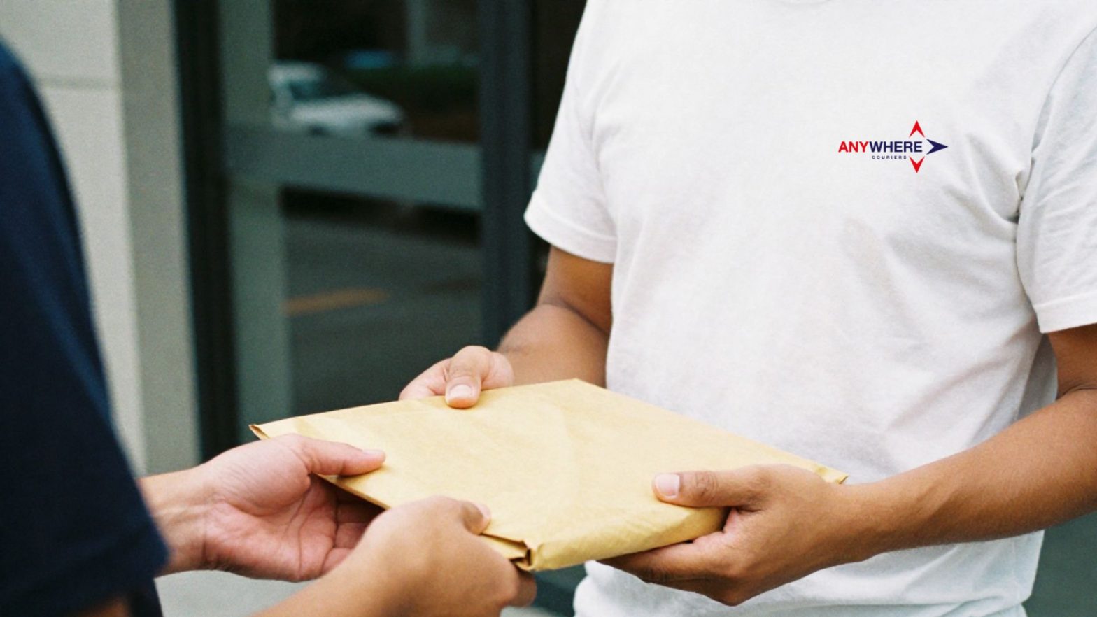 document courier